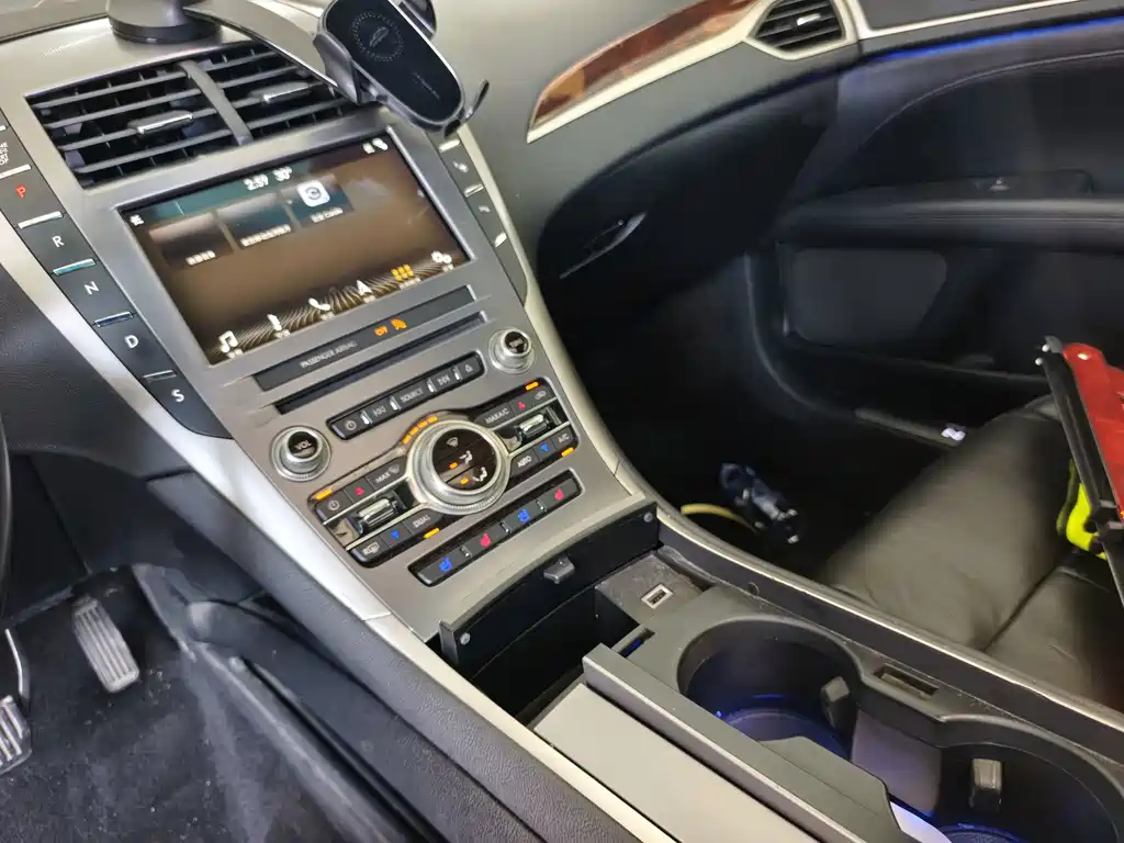 Lincoln MKZ — миниатюра 12