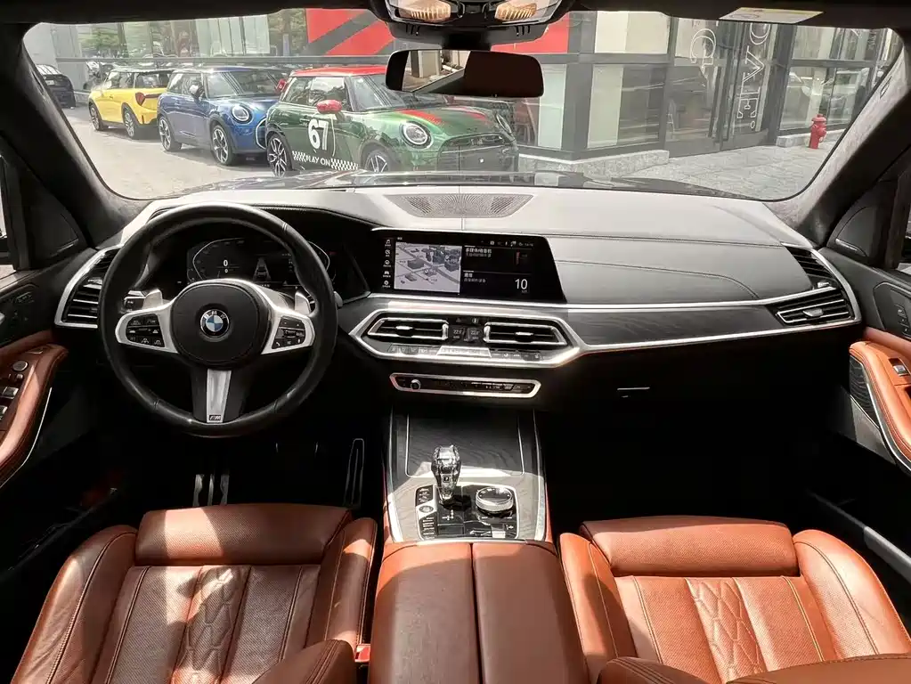 BMW X7 — миниатюра 10
