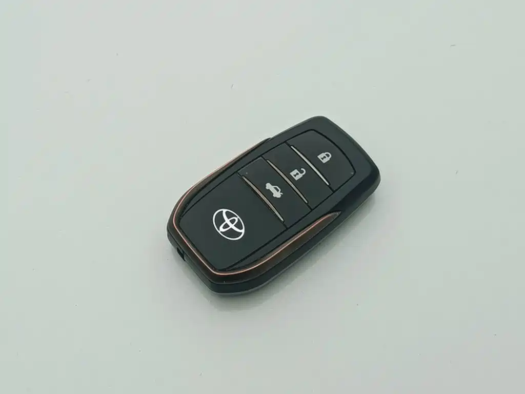 Toyota RAV4 — миниатюра 12