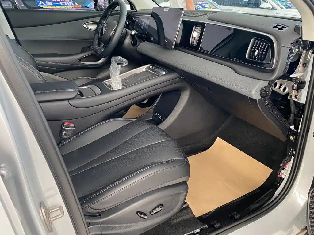 BYD Sealion 05 EV — миниатюра 10