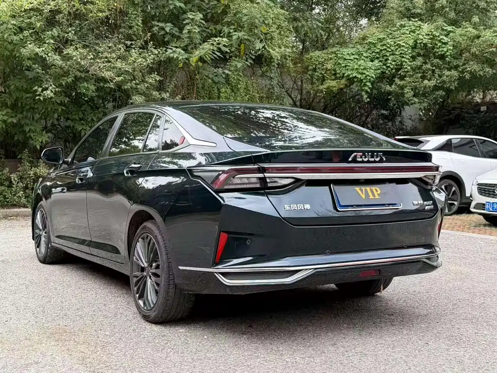 Dongfeng Aeolus Yixuan Max MAX 2021 1.5T