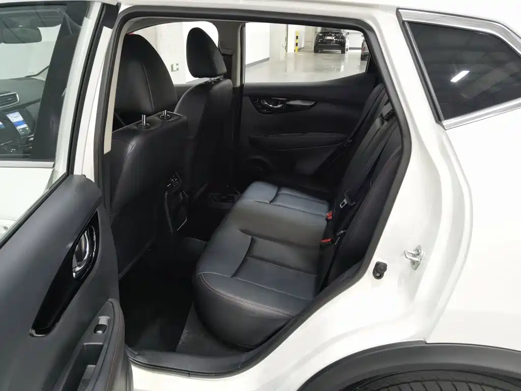 Nissan Qashqai — миниатюра 15
