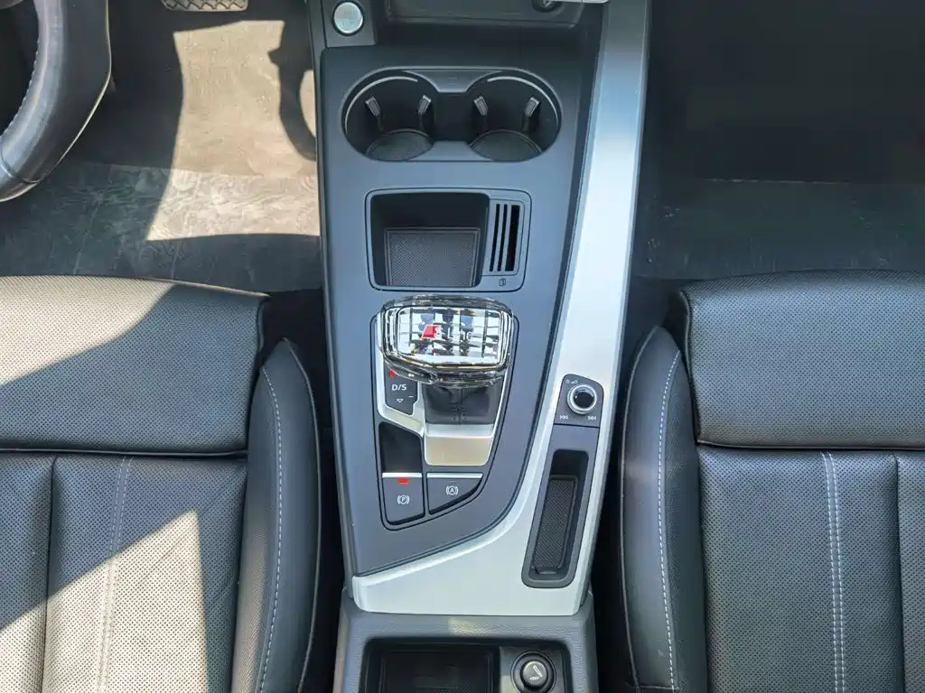 Audi A4L — миниатюра 14