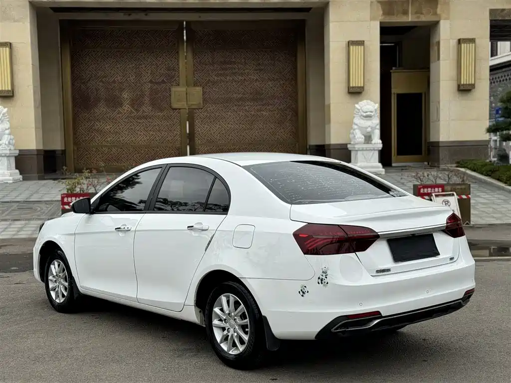 Geely Emgrand — миниатюра 17