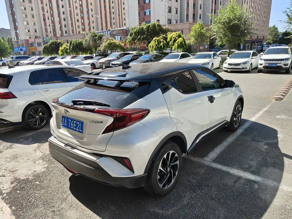 Toyota IZOA — миниатюра 4