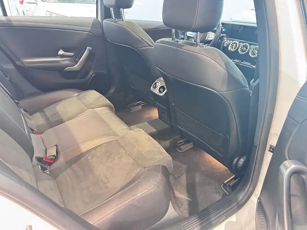 MERCEDES-BENZ A CLASS