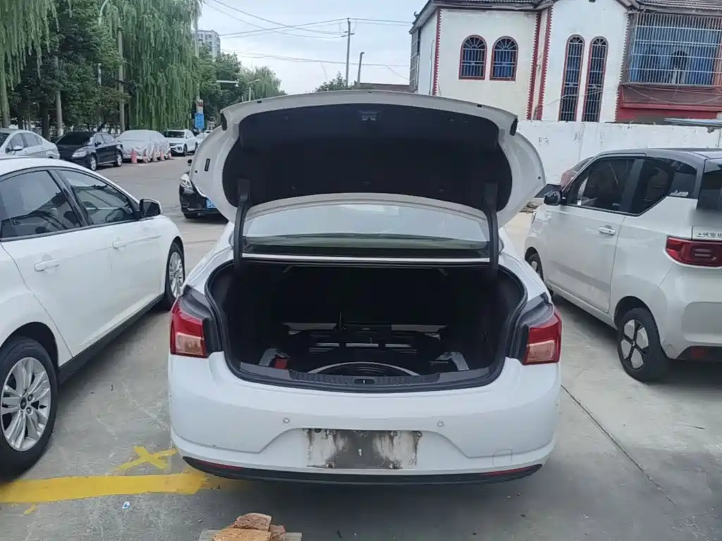Buick Verano — миниатюра 19