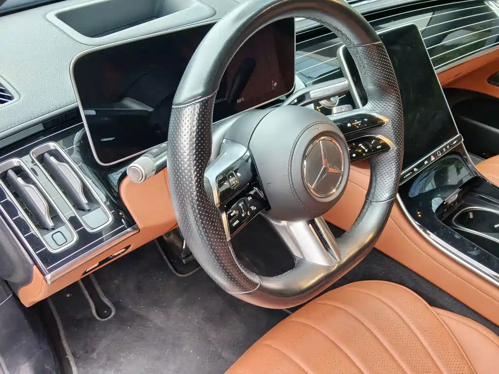 Mercedes-Benz S-Class — миниатюра 13