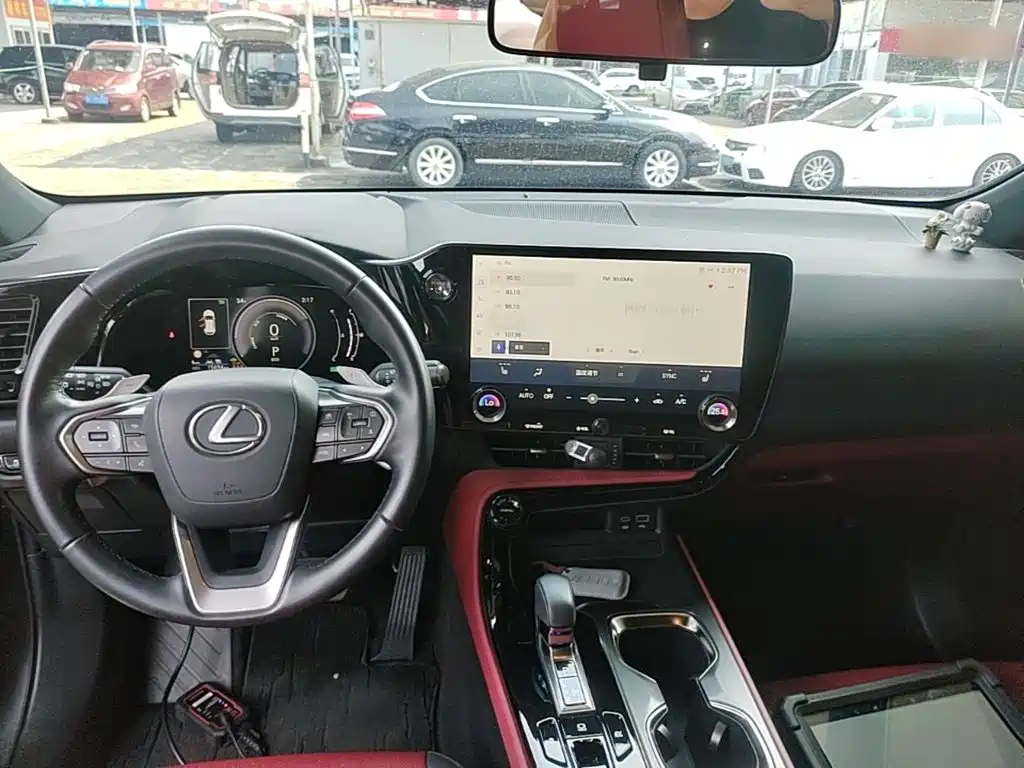 Lexus NX — миниатюра 10