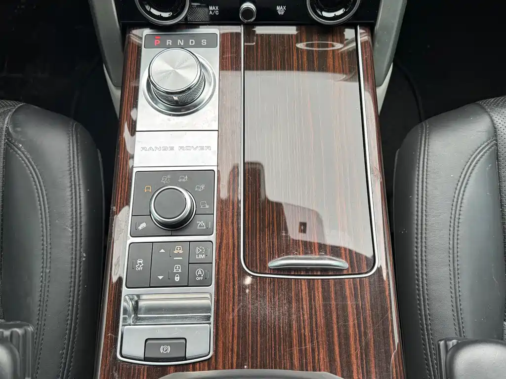 Land Rover Range Rover — миниатюра 13