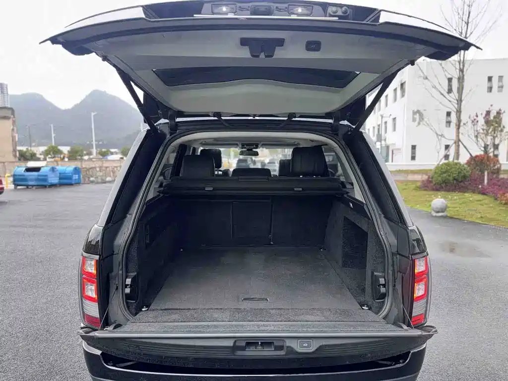 Land Rover Range Rover — миниатюра 9