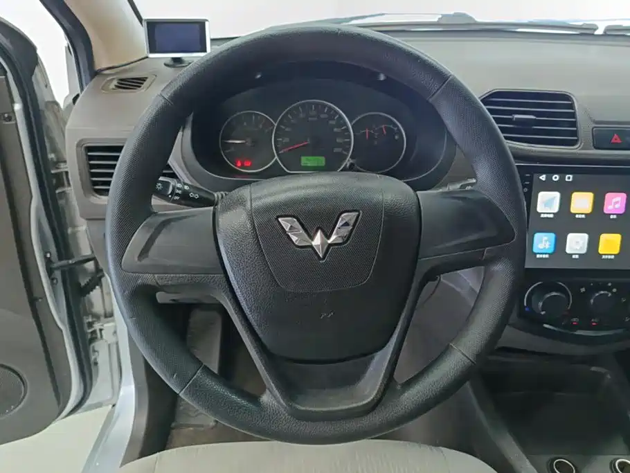 Wuling Hongguang — миниатюра 15