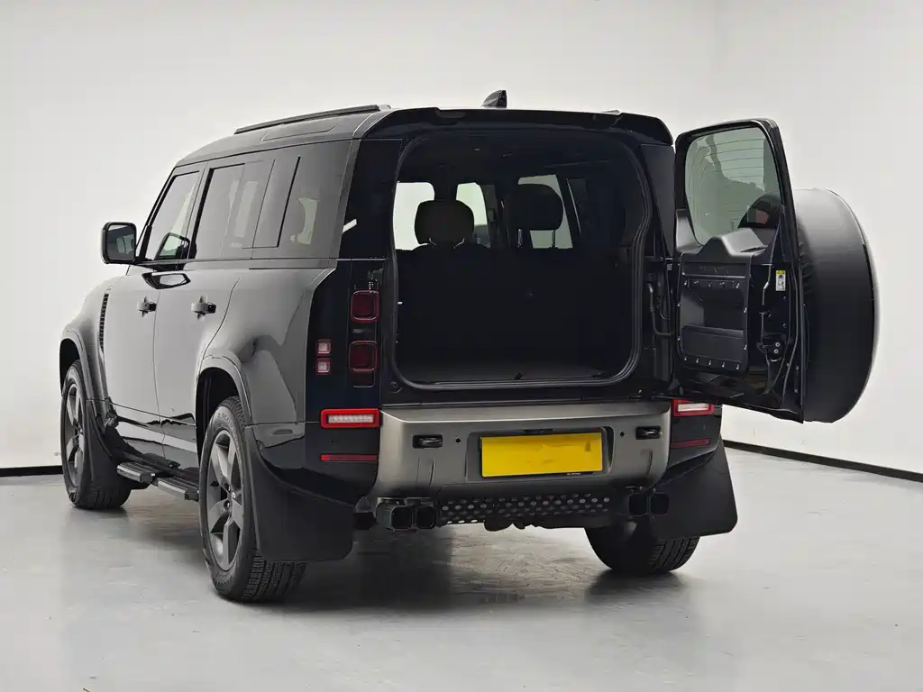 Land Rover Defender — миниатюра 7