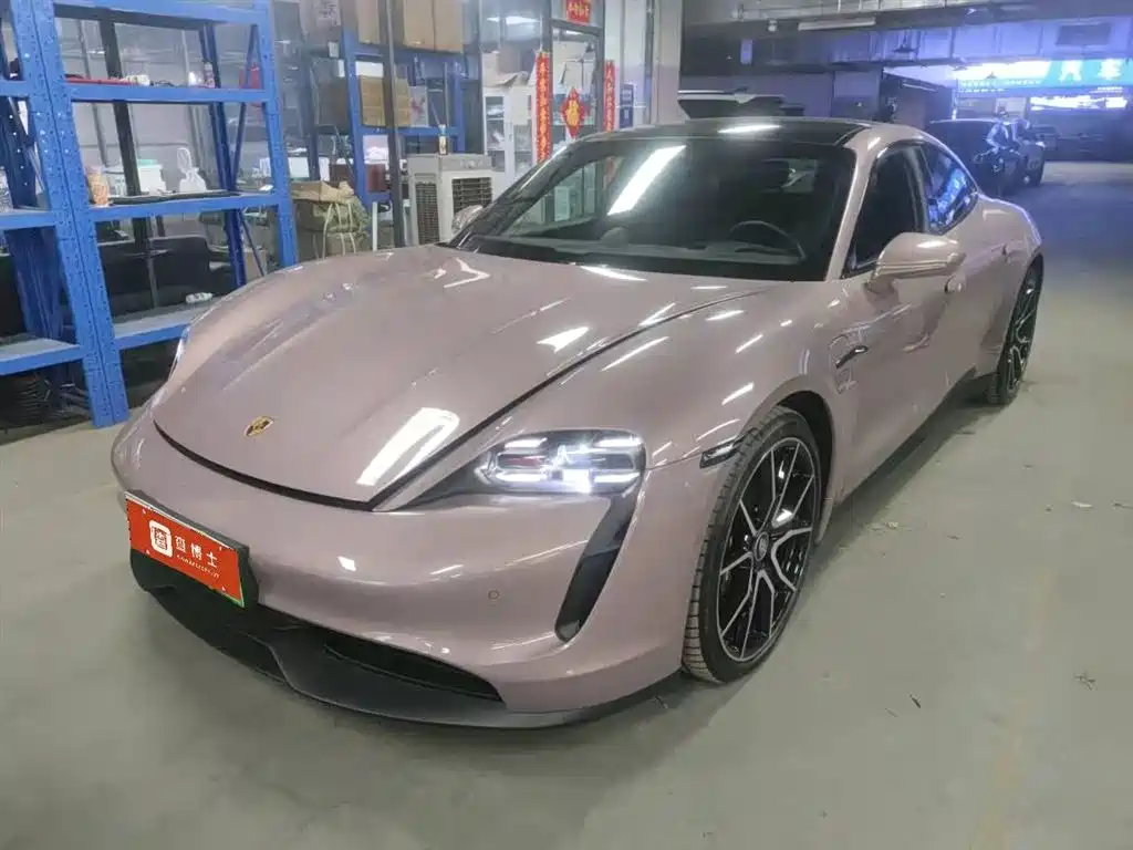 Porsche Taycan 2024