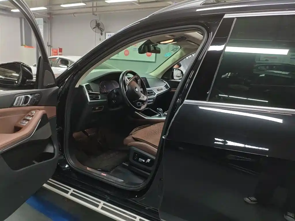 BMW X7 2020 xDrive40i Lead Luxury