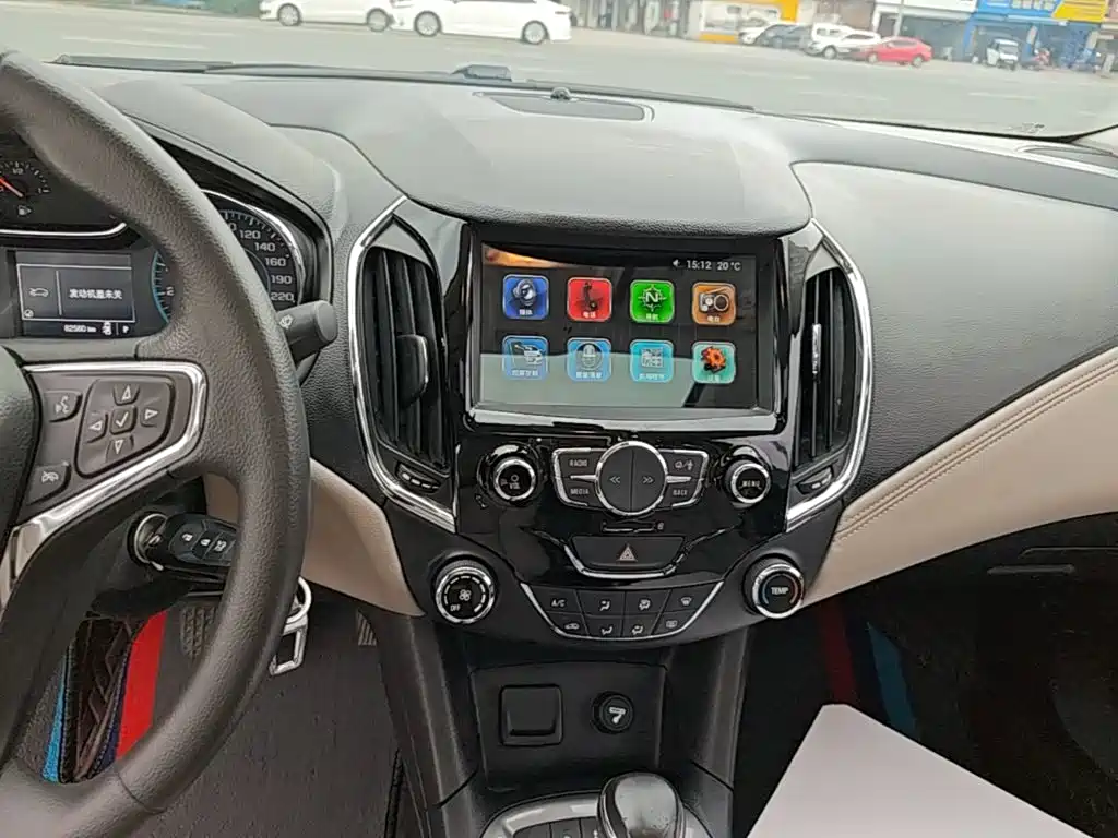 Chevrolet Cruze — миниатюра 13