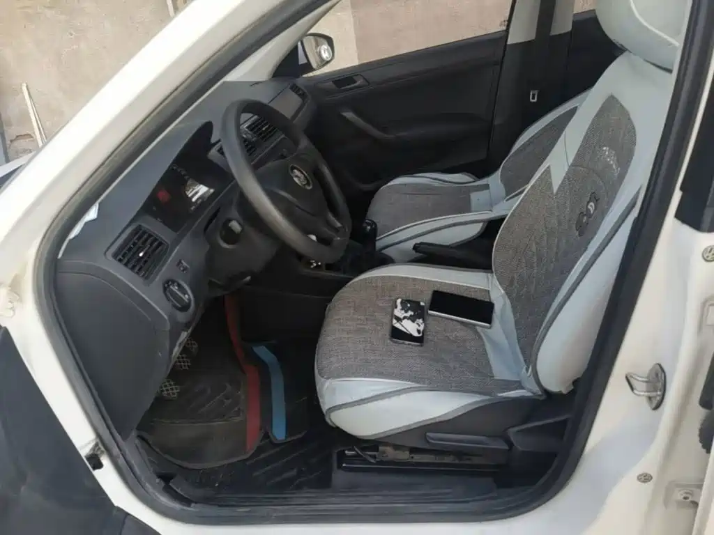 Volkswagen Santana — миниатюра 15
