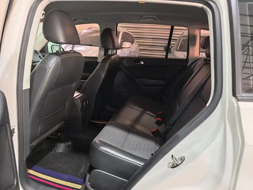 Volkswagen Tiguan — миниатюра 4