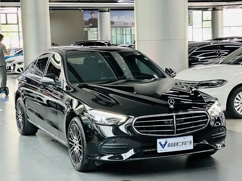 Mercedes-Benz C-Class — миниатюра 3