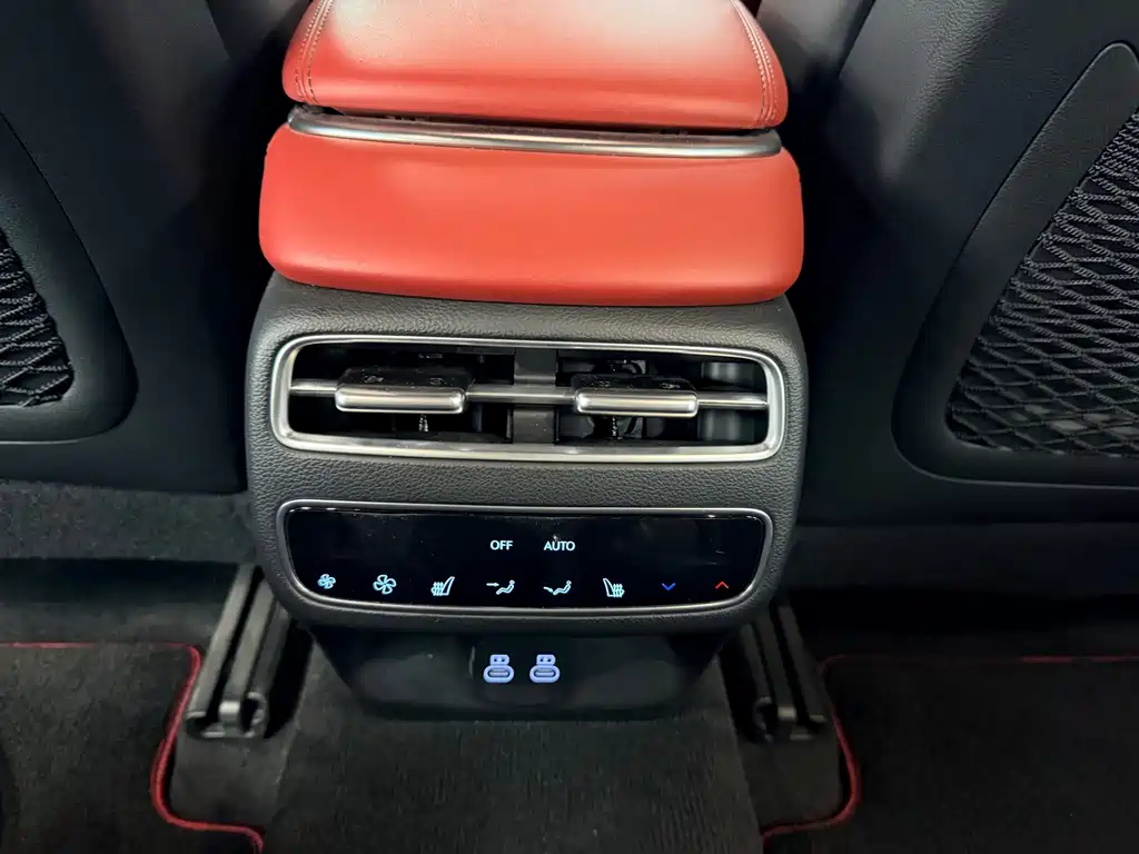 Genesis GV70 — миниатюра 15