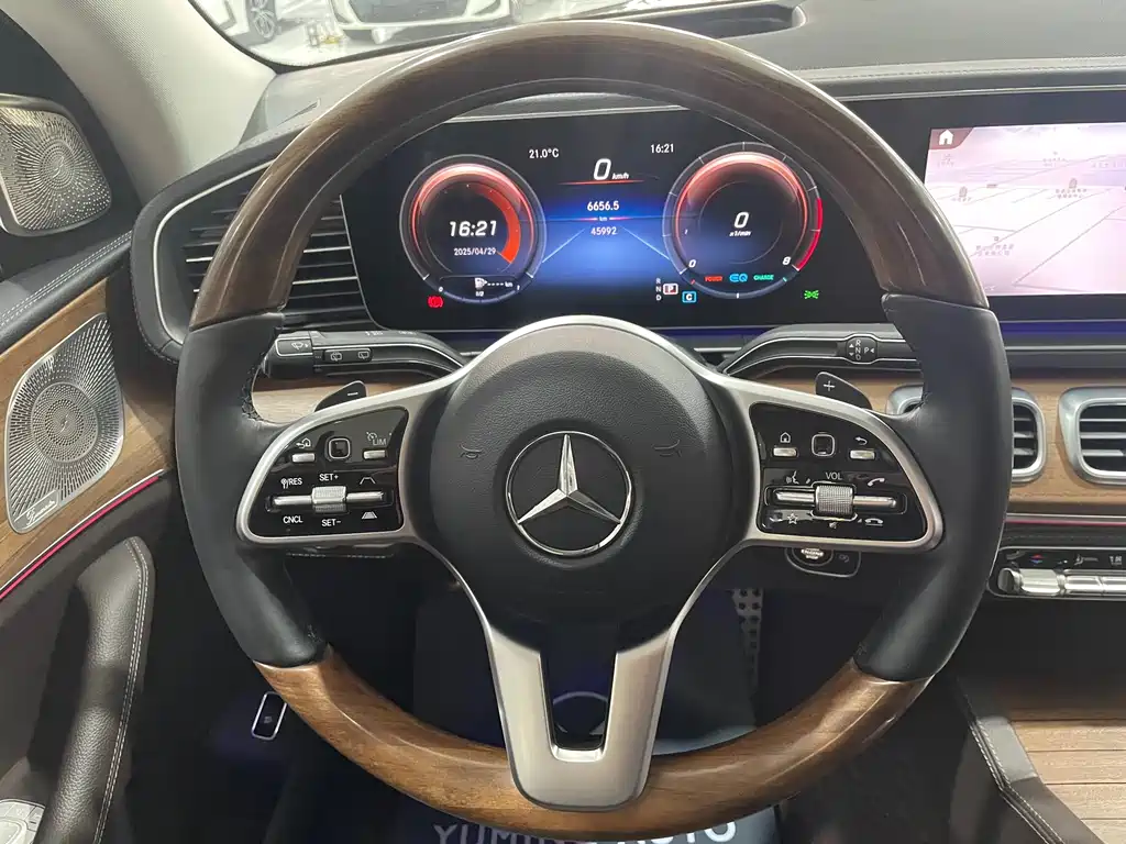 MERCEDES-BENZ GLS