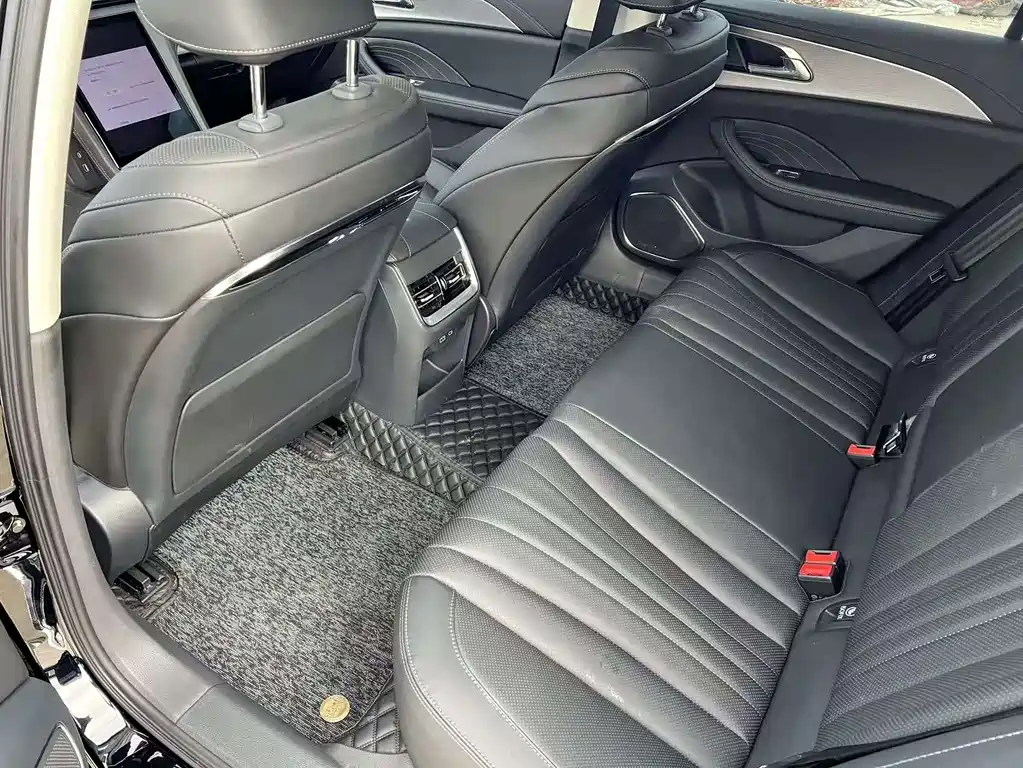 Hongqi Hongqi H5 — миниатюра 10