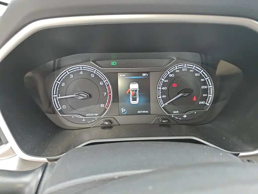 Geely Vision X6 — миниатюра 12