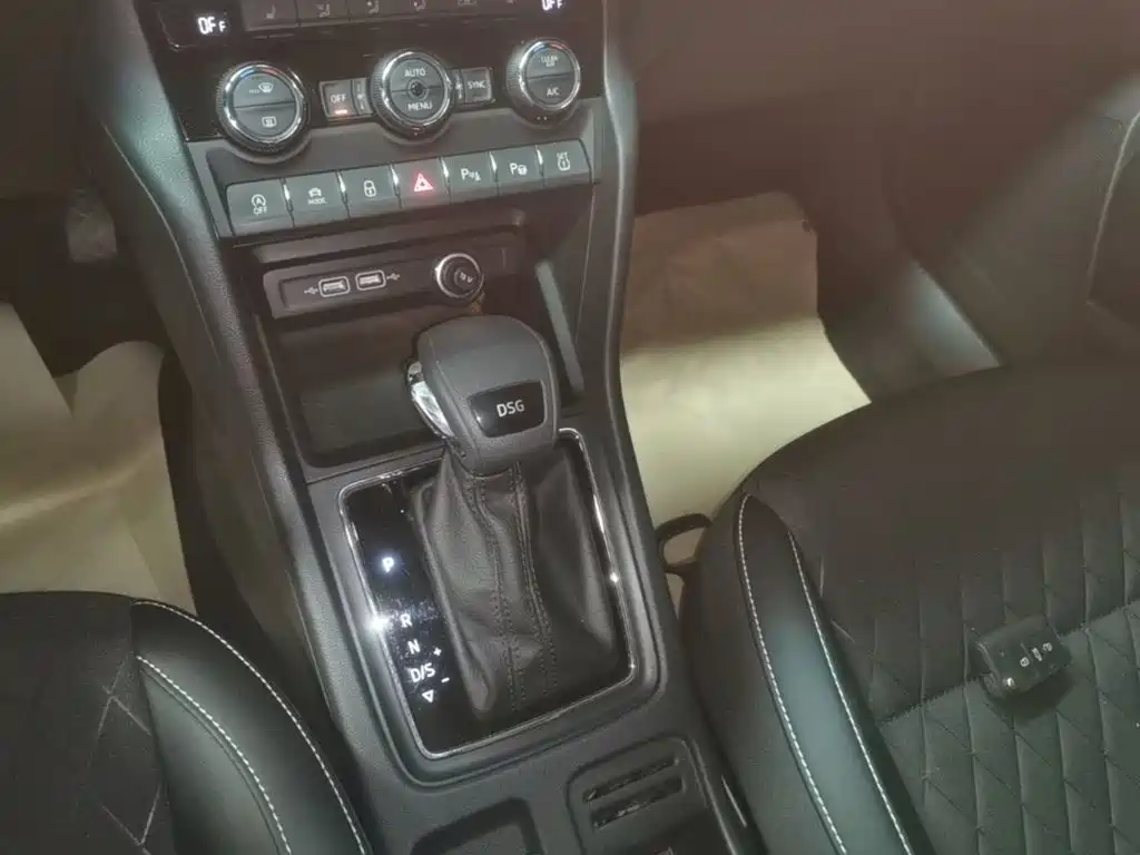 Skoda Karoq — миниатюра 14