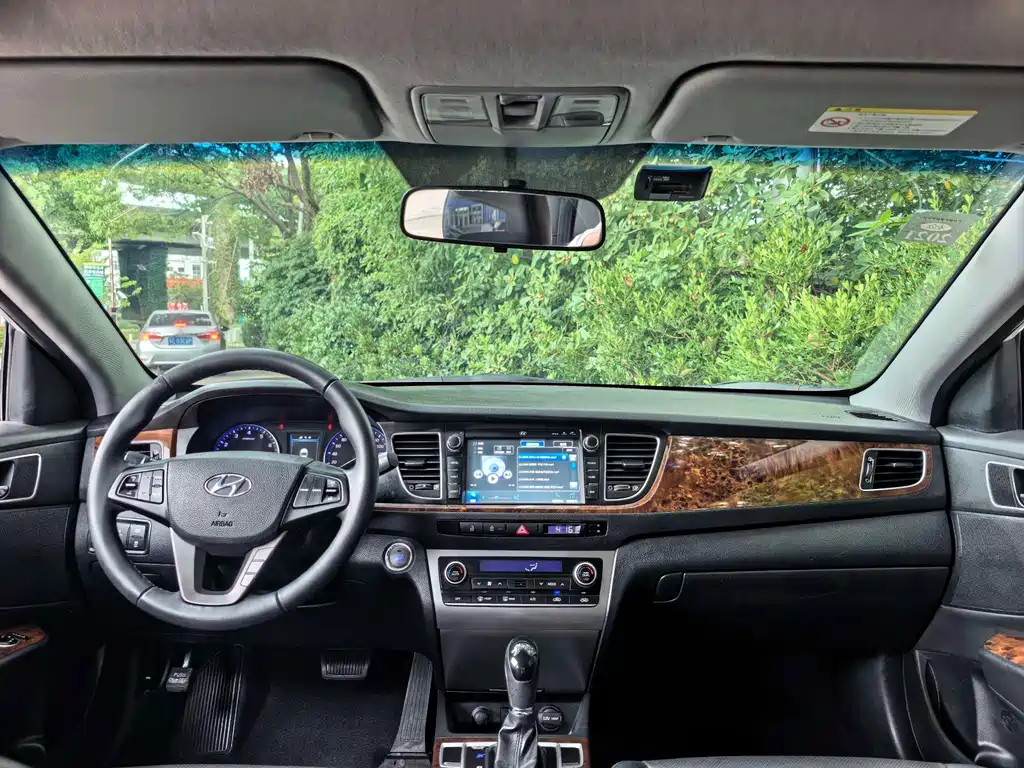 Hyundai Mistra — миниатюра 11