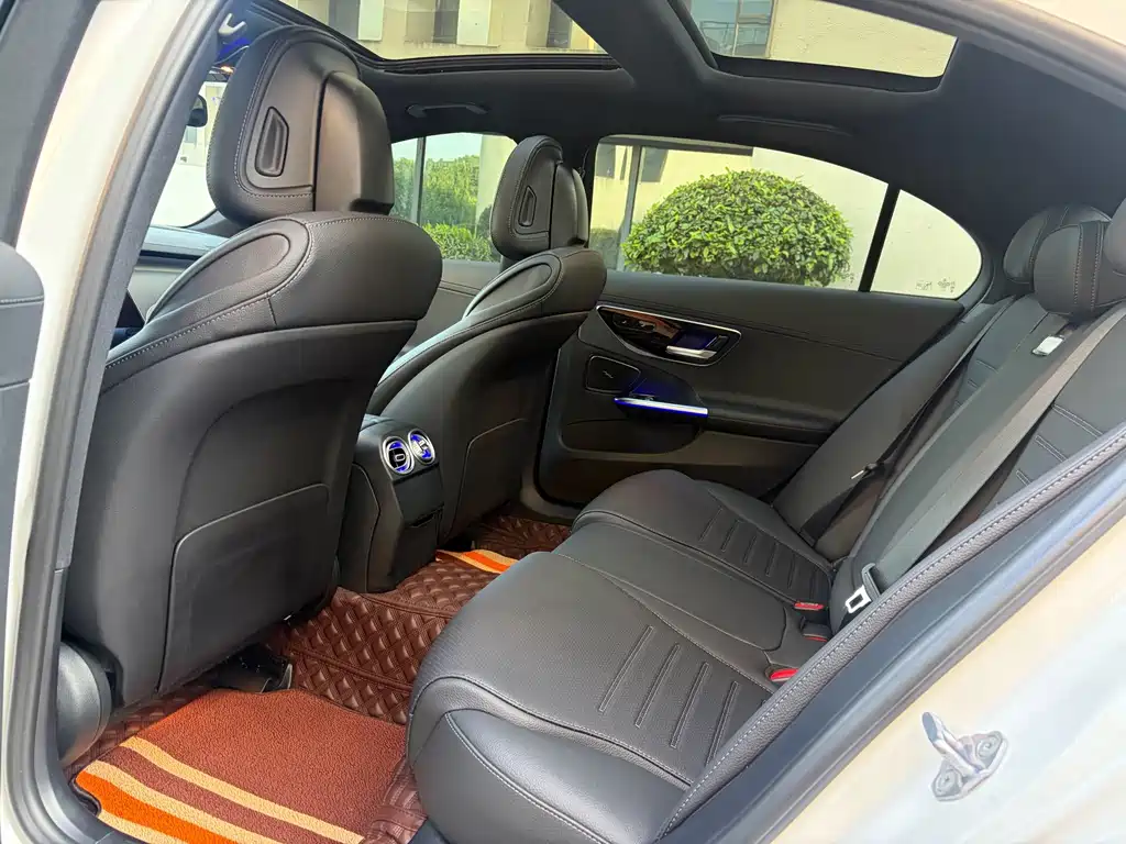 Mercedes-Benz C-Class — миниатюра 8