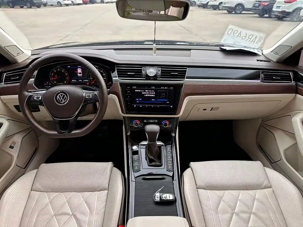Volkswagen Phideon — миниатюра 5