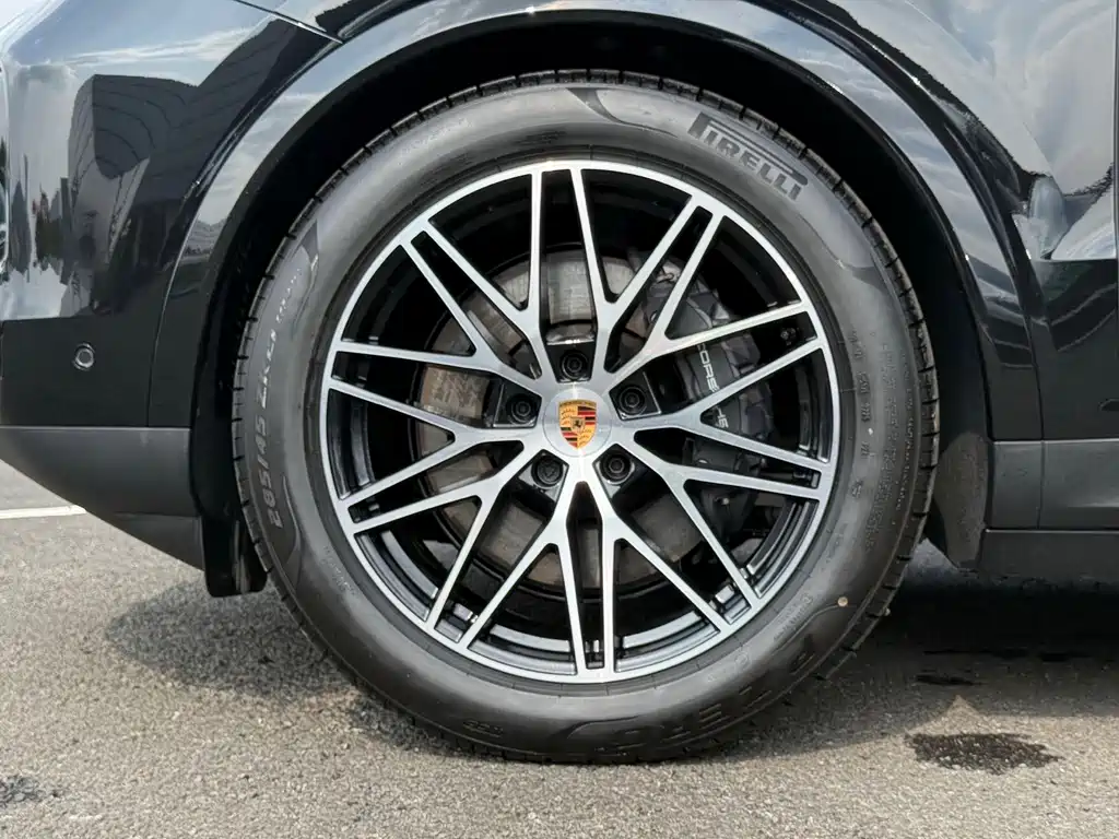 Porsche Cayenne — миниатюра 7
