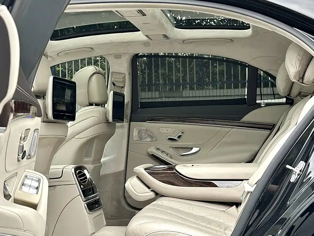 Mercedes-Benz S-Class — миниатюра 13