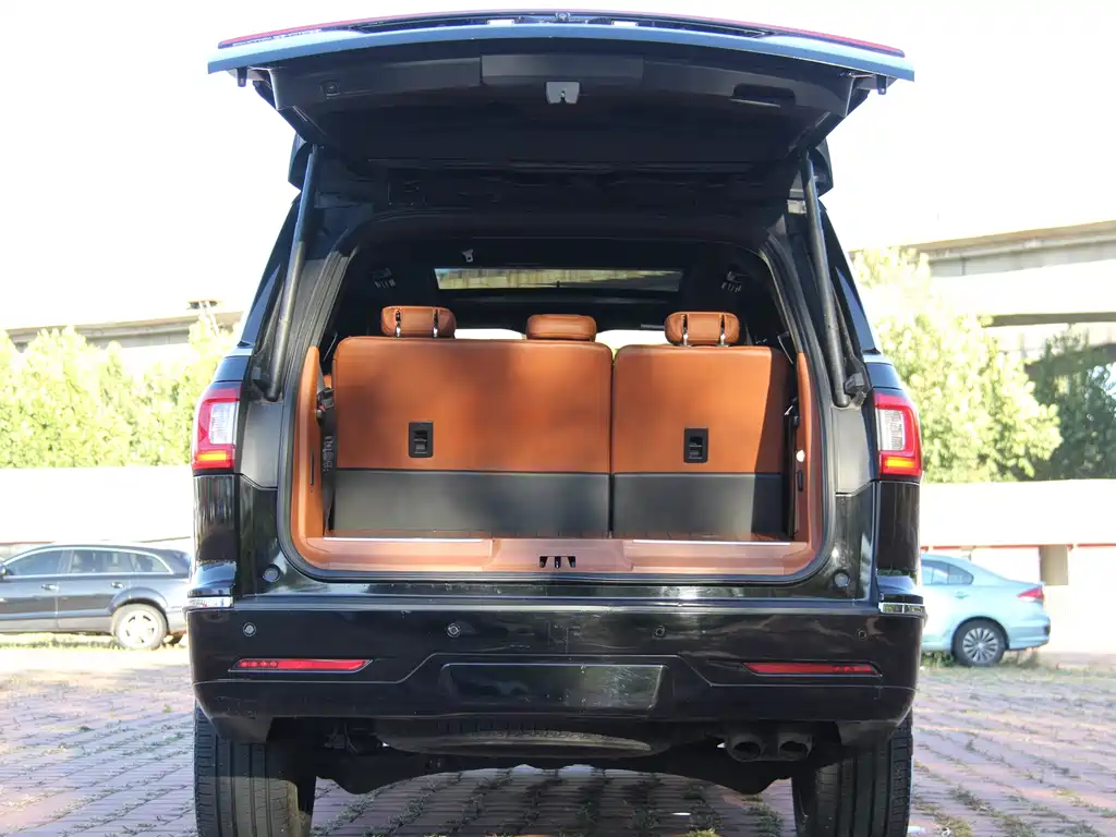 Lincoln Navigator — миниатюра 9