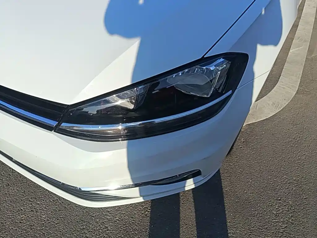 Volkswagen Golf — миниатюра 24