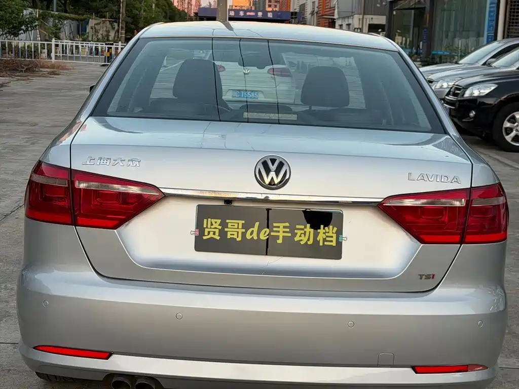 Volkswagen Lavida — миниатюра 5