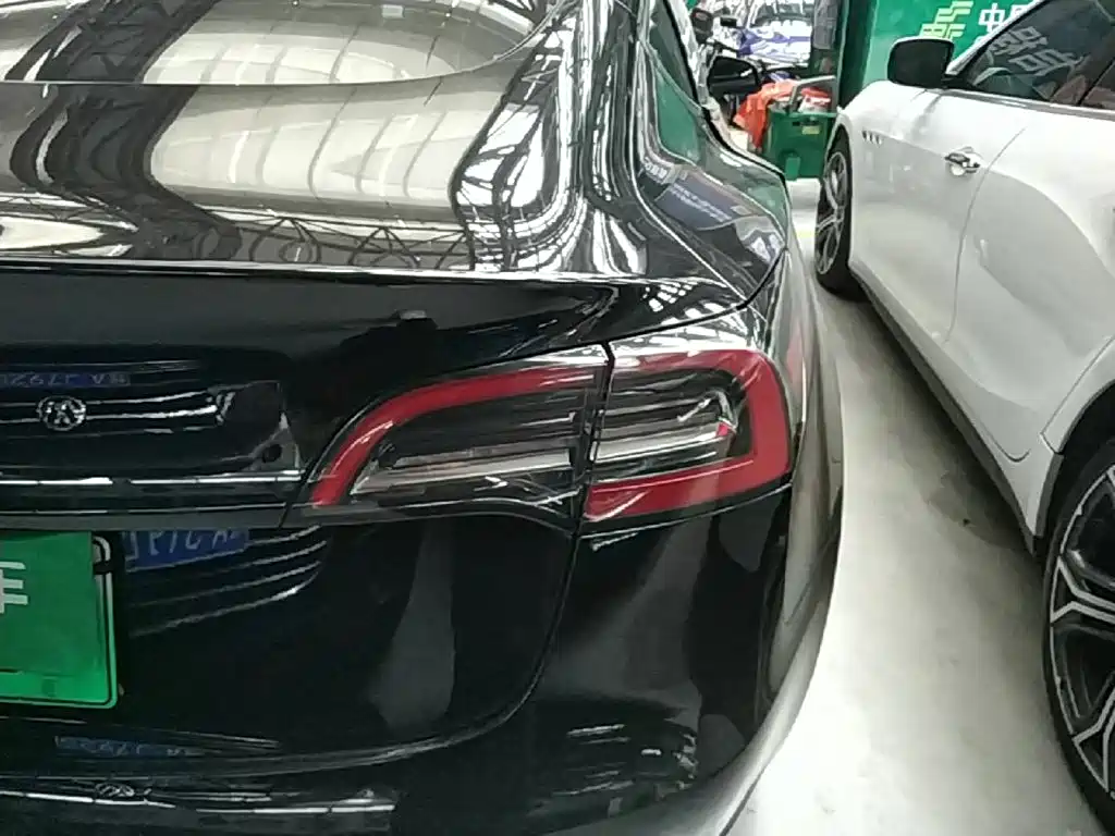 Tesla Model 3 — миниатюра 8