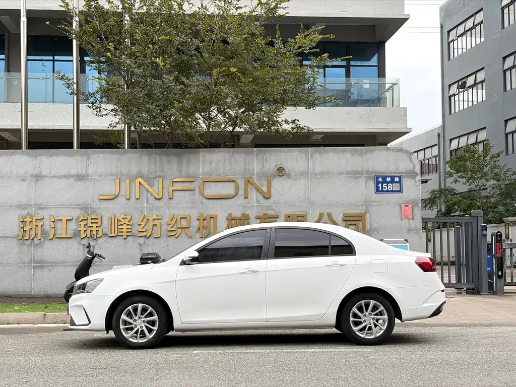 Geely Emgrand — миниатюра 4