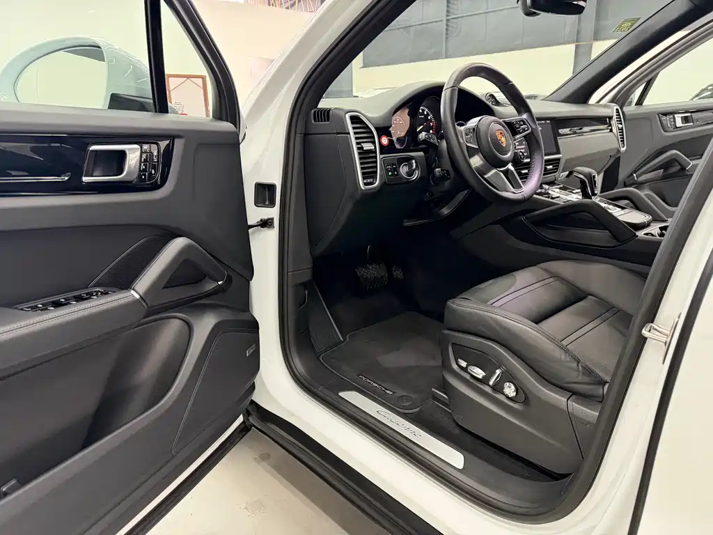 PORSCHE CAYENNE NEW ENERGY