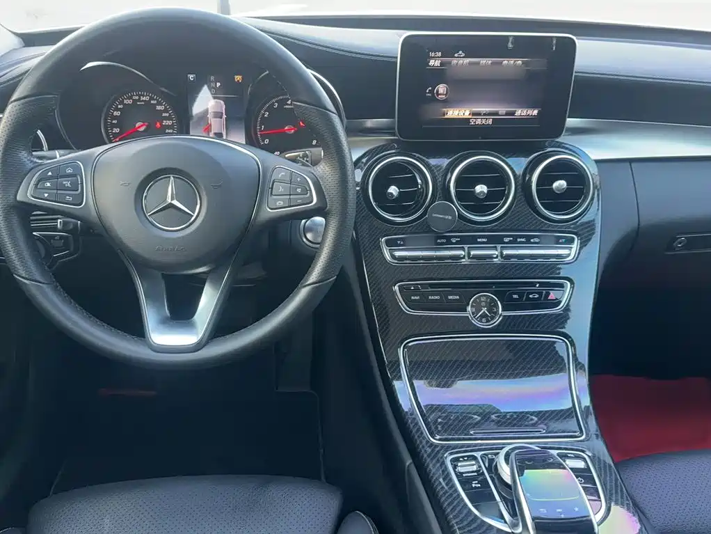 Mercedes-Benz C-Class — миниатюра 17