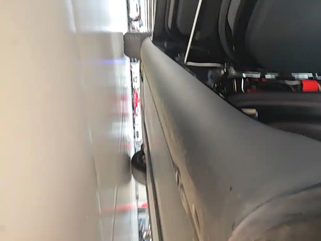 Tesla Model Y — миниатюра 22
