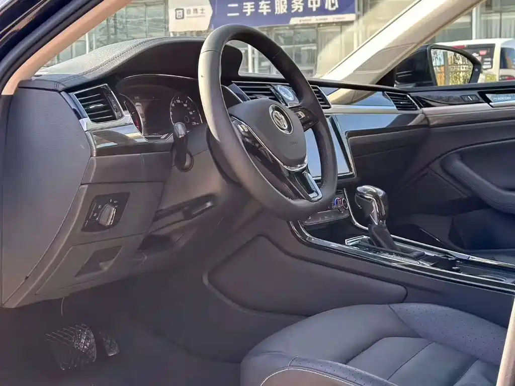 Volkswagen Phideon — миниатюра 4