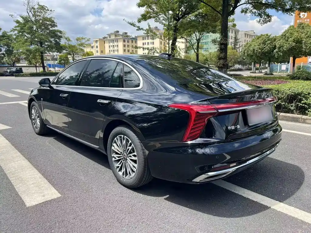 Hongqi Hongqi H5 — миниатюра 8