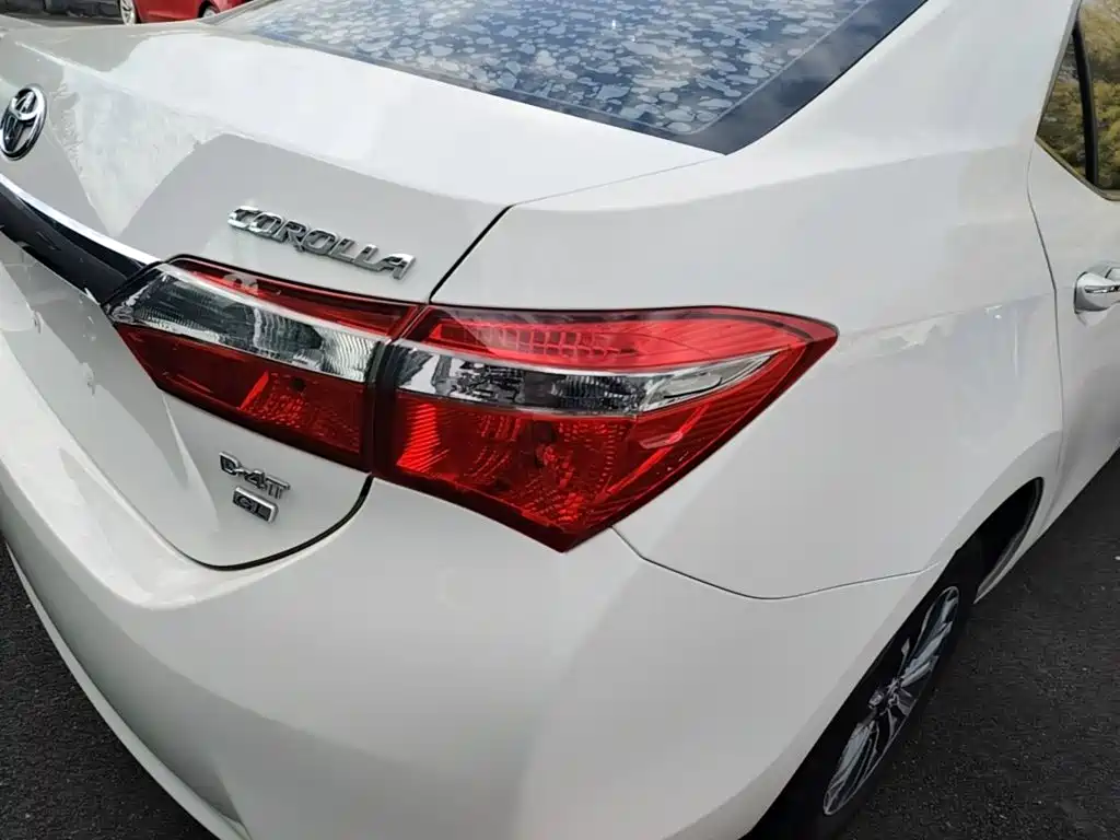 Toyota Corolla — миниатюра 8