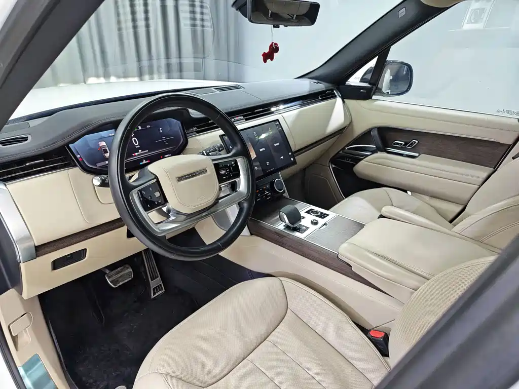 Land Rover Range Rover — миниатюра 6