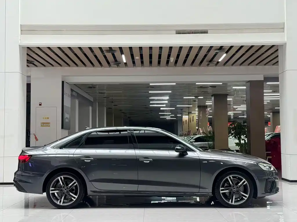Audi A4L — миниатюра 4