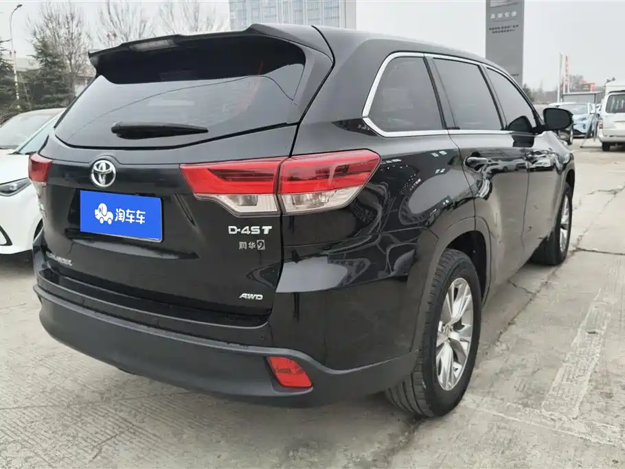TOYOTA HIGHLANDER