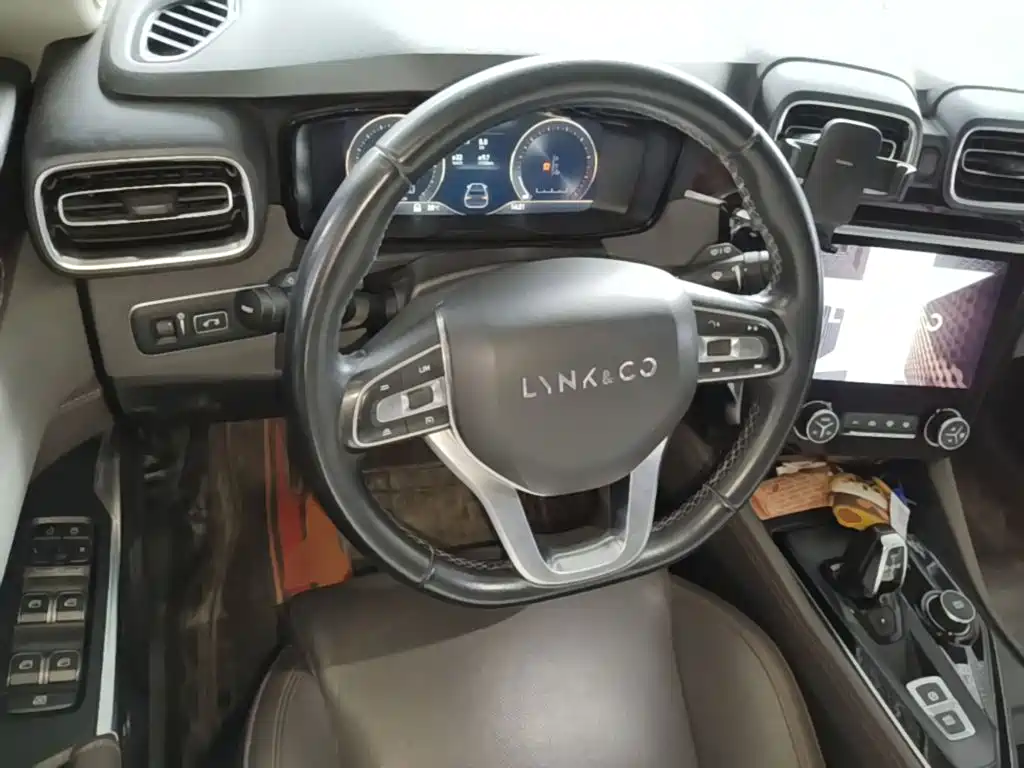 Lynk & Co 02 — миниатюра 11