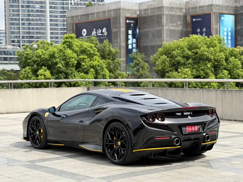 Ferrari F8 — миниатюра 6