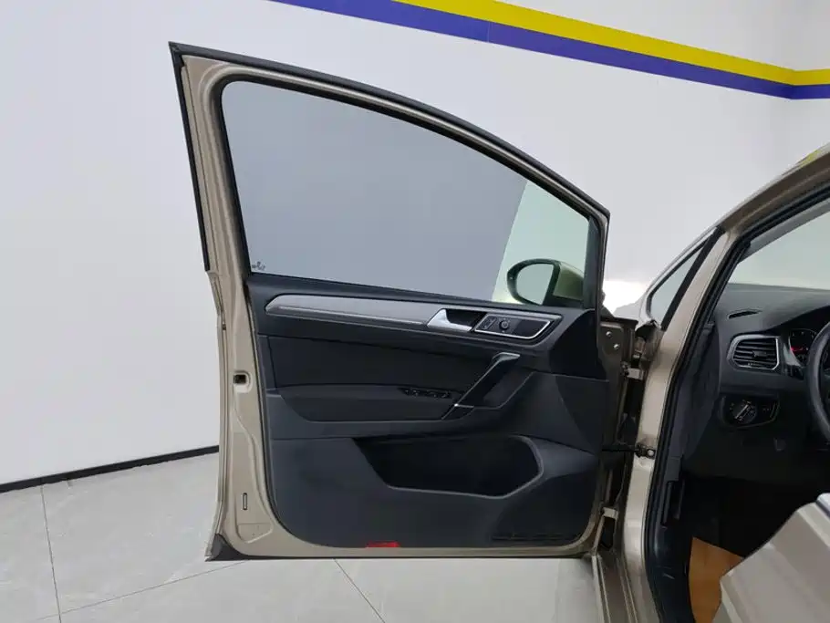 Volkswagen Golf Sportsvan — миниатюра 7